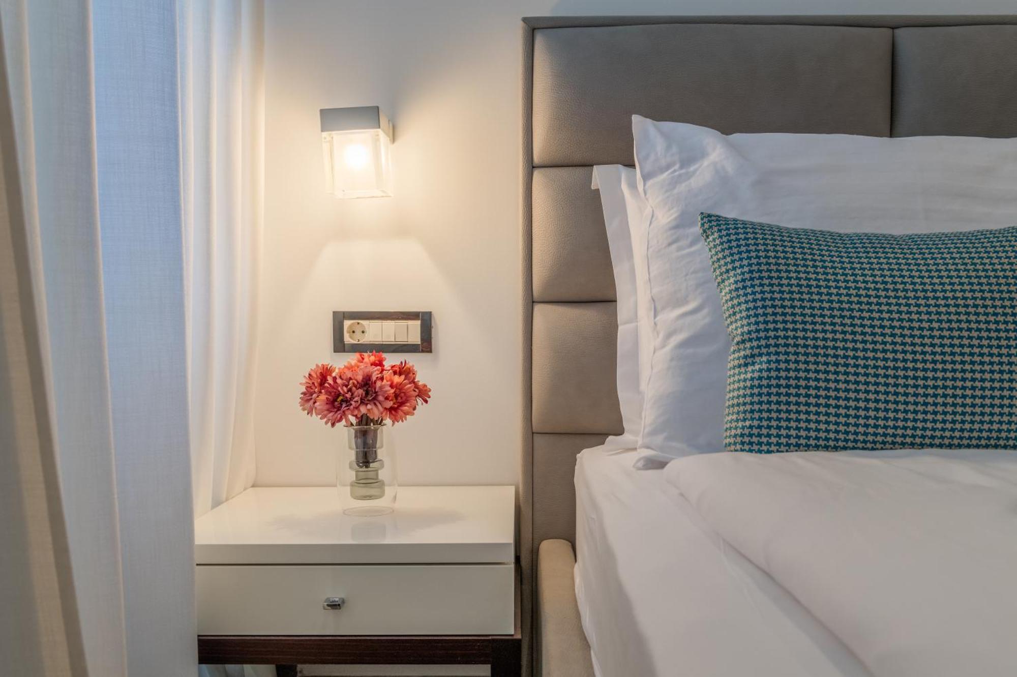 Tango Luxury Rooms สปลิท ภายนอก รูปภาพ