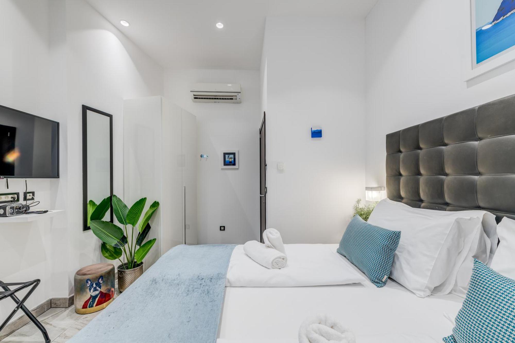 Tango Luxury Rooms สปลิท ภายนอก รูปภาพ