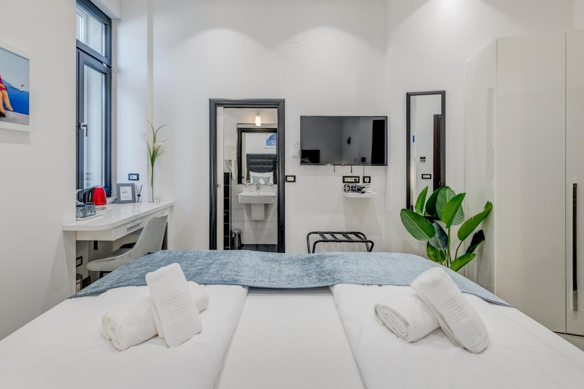Tango Luxury Rooms สปลิท ภายนอก รูปภาพ